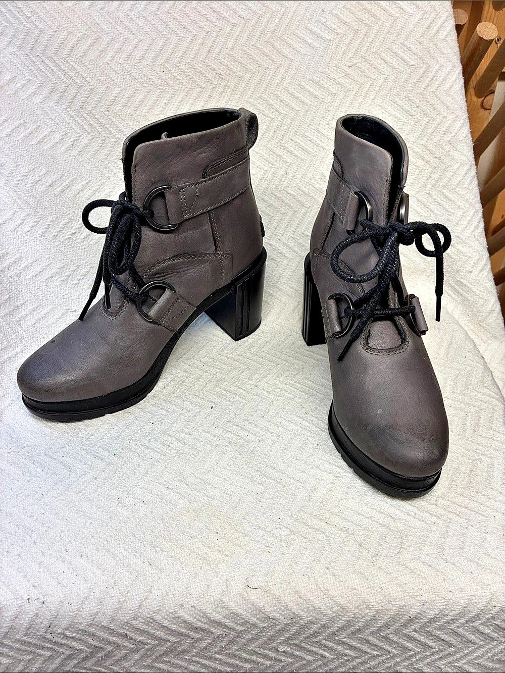 Sorel Blake Waterproof Platform Heeled Bootie Gray like new